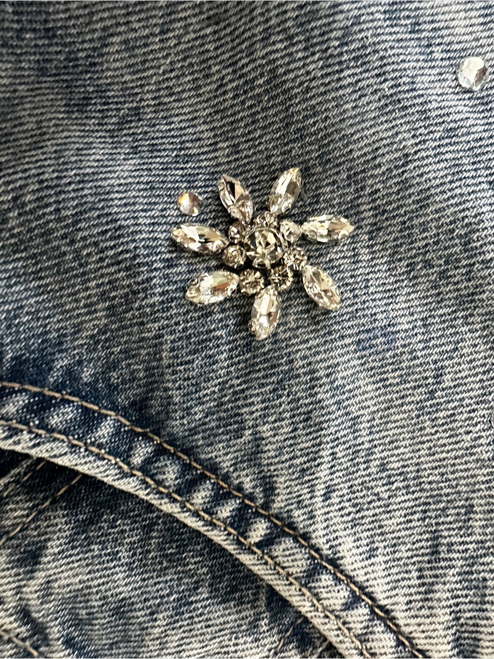 Charlie Flower Crystal High Waist Ankle Barrel Jeans - Picture 11 of 16